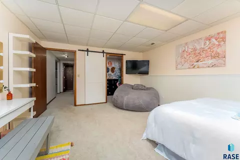 Bedroom - 609 S Splitrock Blvd, Brandon, SD 57005 photo 11 of 11