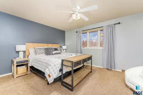 Bedroom - 609 S Splitrock Blvd, Brandon, SD 57005 photo 1 of 11
