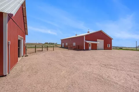 Exterior - 46872 250th St, Baltic, SD 57003 photo 7 of 7