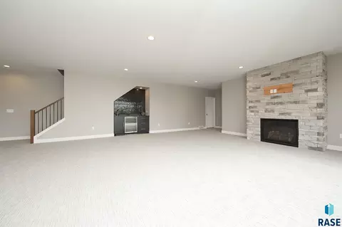 Living - 1005 S Haley Ave, Brandon, SD 57005 photo 6 of 6