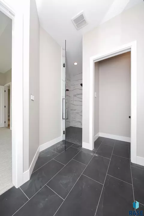 Entry Way - 1005 S Haley Ave, Brandon, SD 57005 photo 1 of 2