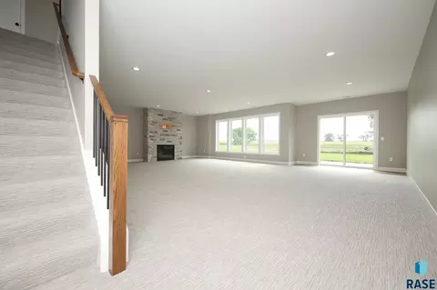Living - 1005 S Haley Ave, Brandon, SD 57005 photo 5 of 6