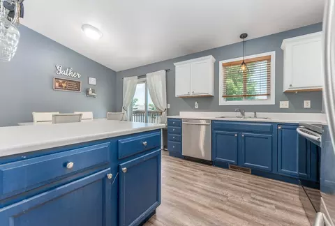 7104 W 68th St, Sioux Falls, SD 57106 photo 4