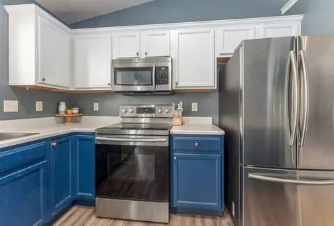 7104 W 68th St, Sioux Falls, SD 57106 photo 2