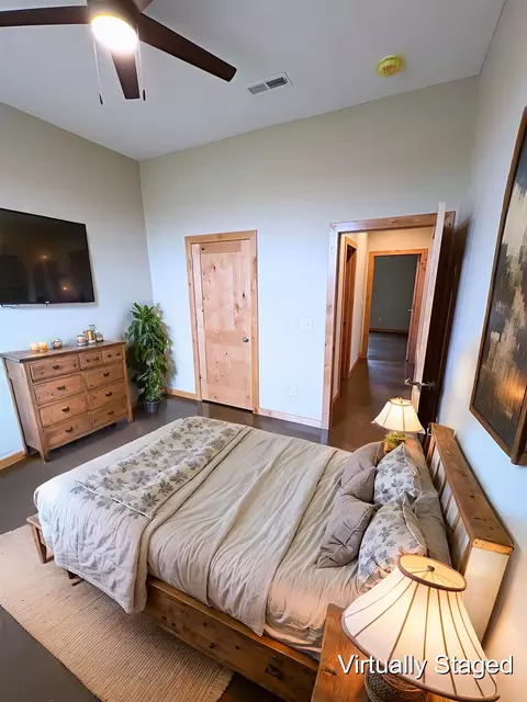 Bedroom - 336 Purdue St, Vermillion, SD 57069 photo 4 of 4