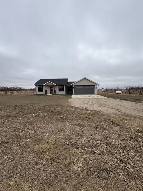 Exterior - 336 Purdue St, Vermillion, SD 57069 photo 3 of 7