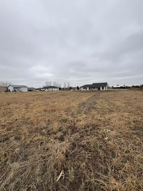 Exterior - 336 Purdue St, Vermillion, SD 57069 photo 7 of 7