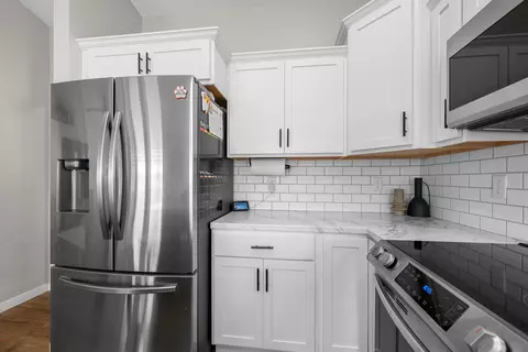 Kitchen - 510 N Summit Ave, Tea, SD 57064 photo 4 of 5