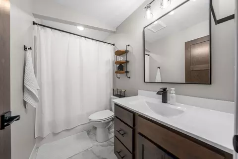 Bath - 510 N Summit Ave, Tea, SD 57064 photo 5 of 8