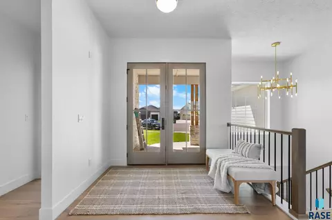 Entry Way - 8304 Sheridan Cir, Sioux Falls, SD 57110 photo 1 of 1