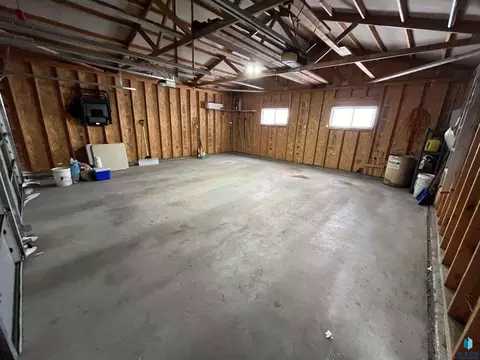 225 W Henry St, Freeman, SD 57029 photo 12