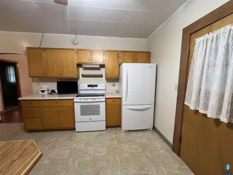 225 W Henry St, Freeman, SD 57029 photo 19