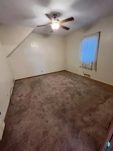 225 W Henry St, Freeman, SD 57029 photo 30