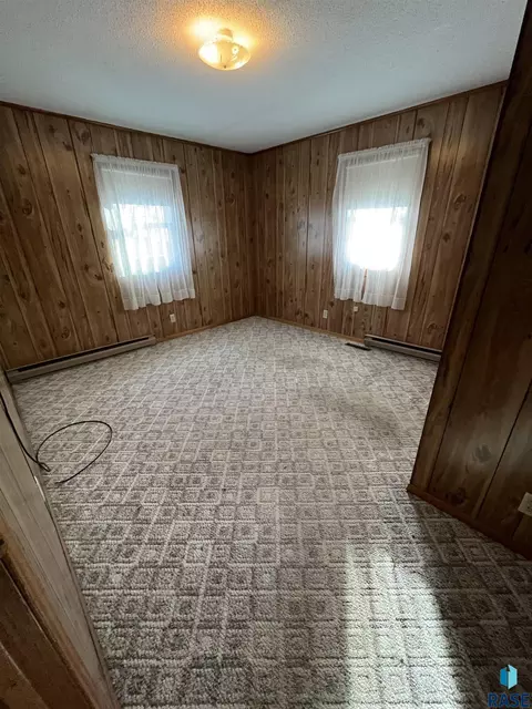 225 W Henry St, Freeman, SD 57029 photo 37