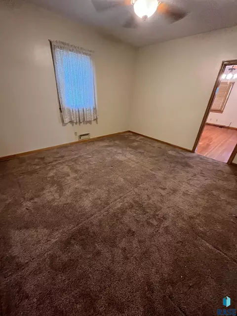 225 W Henry St, Freeman, SD 57029 photo 29
