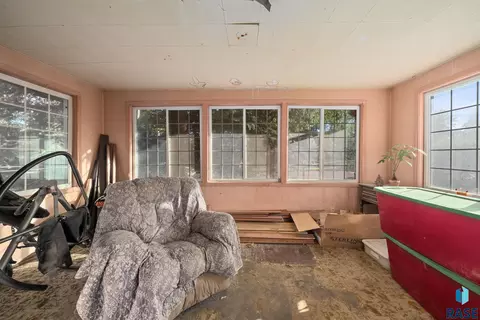 702 E 21st St, Sioux Falls, SD 57105 photo 13