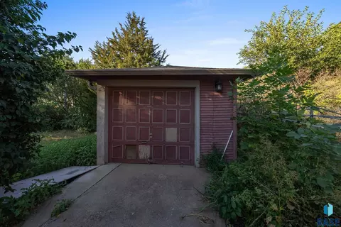 702 E 21st St, Sioux Falls, SD 57105 photo 38