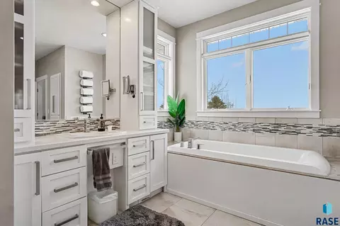 Bath - 45054 233rd St, Madison, SD 57042 photo 5 of 6