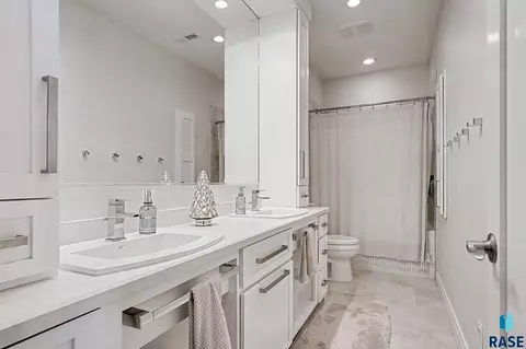 Bath - 45054 233rd St, Madison, SD 57042 photo 1 of 6