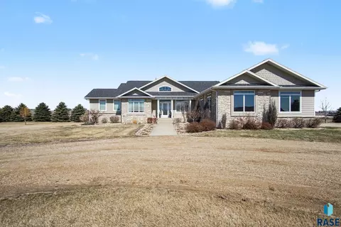 45054 233rd St, Madison, SD 57042