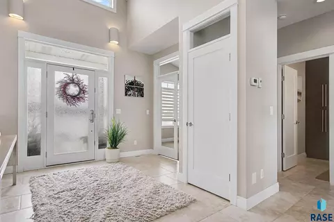 Entry Way - 45054 233rd St, Madison, SD 57042 photo 2 of 3