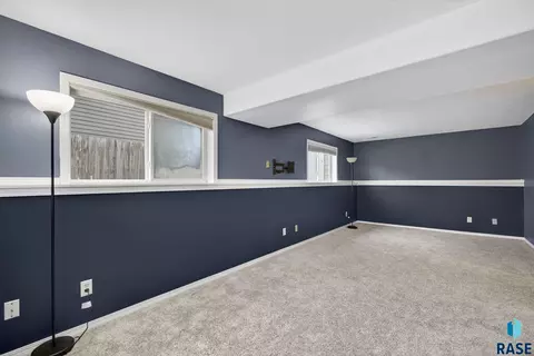 5301 S Mandy Ave, Sioux Falls, SD 57106 photo 22