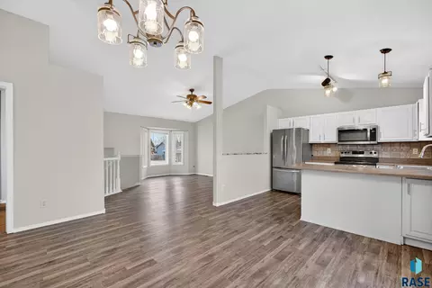 5301 S Mandy Ave, Sioux Falls, SD 57106 photo 15