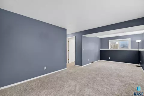 5301 S Mandy Ave, Sioux Falls, SD 57106 photo 24