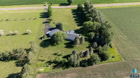 48156 268th St, Brandon, SD 57005 photo 3