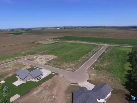 lot10 Block 2 Valhalla Dr, Viborg, SD 57070