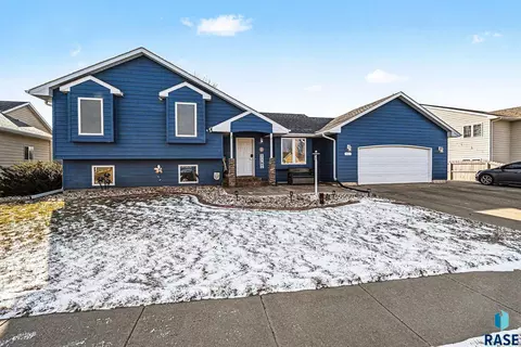 815 E Ryan Dr, Tea, SD 57064