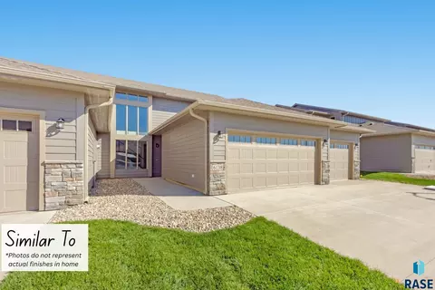 3921 E Iron Bridge Pl, Sioux Falls, SD 57108