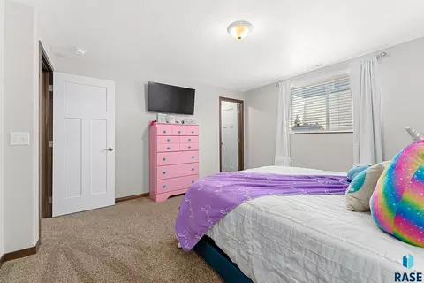 Bedroom - 2710 E Sunburst Dr, Brandon, SD 57005 photo 8 of 8