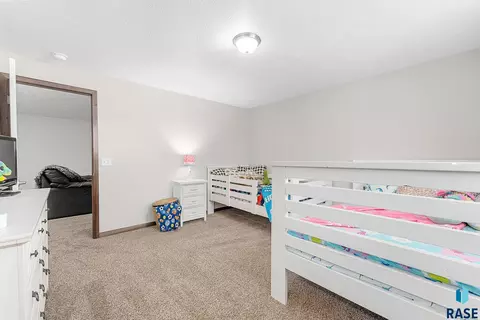 Bedroom - 2710 E Sunburst Dr, Brandon, SD 57005 photo 6 of 8