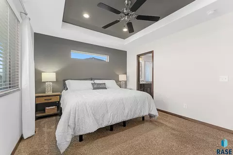 Bedroom - 2710 E Sunburst Dr, Brandon, SD 57005 photo 2 of 8