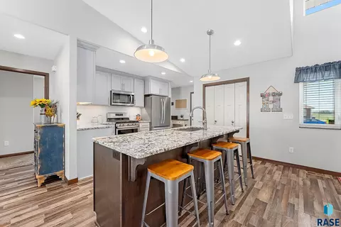 Kitchen - 2710 E Sunburst Dr, Brandon, SD 57005 photo 5 of 5