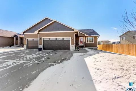 905 Fannings St, Tea, SD 57064