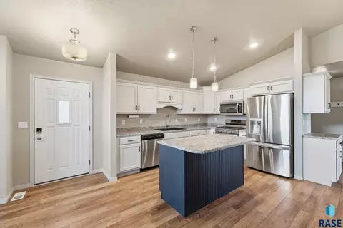 Kitchen - 905 Fanning St, Tea, SD 57064 photo 1 of 2