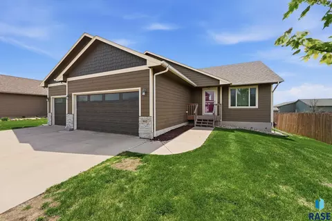905 Fannings St, Tea, SD 57064