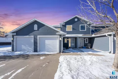 5311 Boxwood Pl #58, Sioux Falls, SD 57107