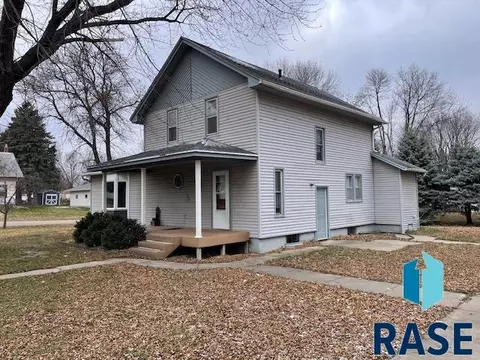 106 Elliot St, Inwood, IA 51240