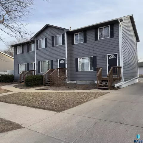 2805 E Bragstad Dr, Sioux Falls, SD 57101 photo 7