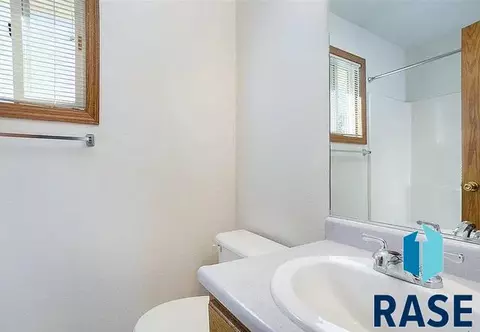 2805 E Bragstad Dr, Sioux Falls, SD 57101 photo 19