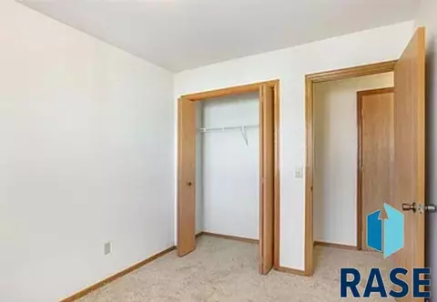 2805 E Bragstad Dr, Sioux Falls, SD 57101 photo 21
