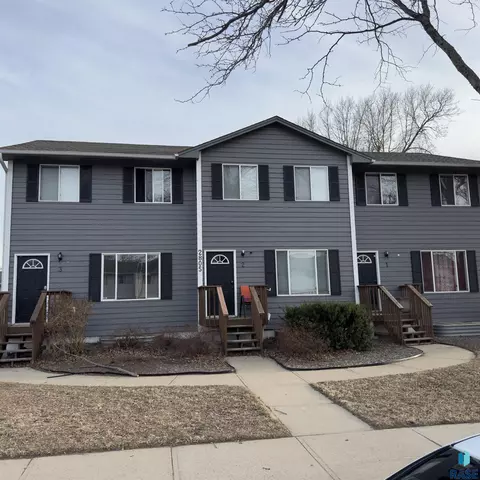 2805 E Bragstad Dr, Sioux Falls, SD 57101 photo 2