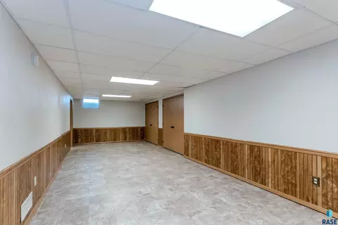 517 E Lotta St, Sioux Falls, SD 57105 photo 32