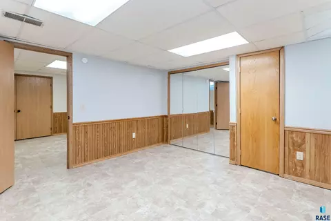 517 E Lotta St, Sioux Falls, SD 57105 photo 33