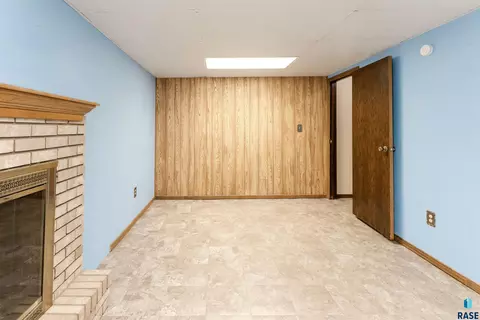 517 E Lotta St, Sioux Falls, SD 57105 photo 27