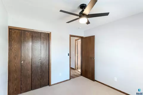 517 E Lotta St, Sioux Falls, SD 57105 photo 16