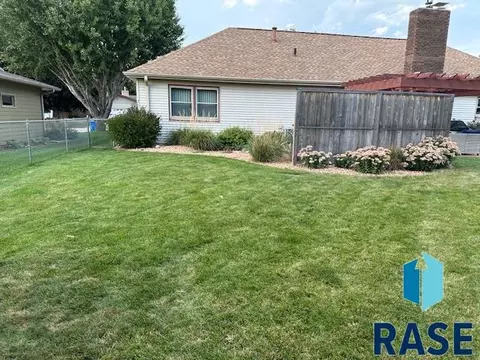 517 E Lotta St, Sioux Falls, SD 57105 photo 41